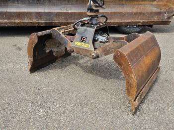 Tatra 6X6 / T158/II  / 2 SIDE TIPPER - HMF Z CRANE